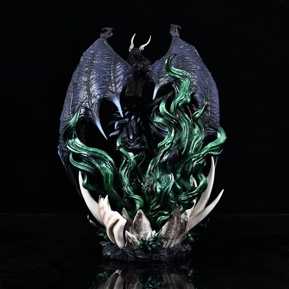 Bleach Ichigo Kurosaki Hollow forn and Ulquiora Wing Form